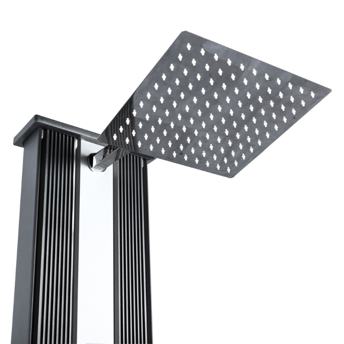 מקלחון חוץ היברידי Dada Straight מבית Formidra בעיצוב אלגנטי ומודרני, עשוי אלומיניום איכותי, זמין בשלושה צבעים כולל ראש מקלחת אנטי-אבנית עם אפקט גשם, ברז ערבוב מנירוסטה עם חריטה בלייזר, מתג מעבר בין מקלחת לשטיפת רגליים, ודוש יד נשלף לשימושים מגוונים. מתאים לשימוש בגינה, לצד הבריכה או במרפסת, עם התקנה פשוטה ובסיס מורחב ליציבות מרבית. מקלחון יוקרתי זמין במלאי